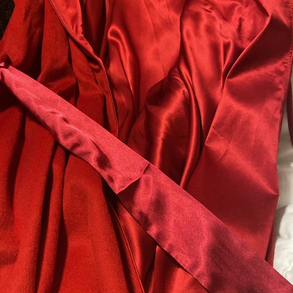 Neiman Marcus Cashmere Silk Robe Size Medium- Beautiful red - Picture 12 of 14